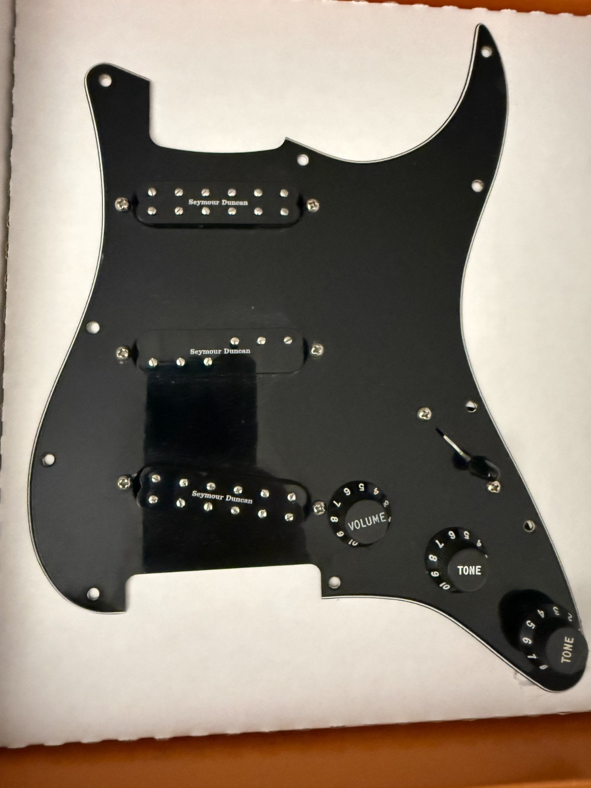 920D Custom Seymour Duncan Billy Gibbons Red Devil Loaded Strat Pickguard Black