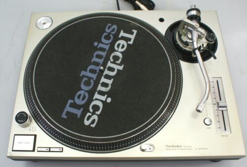 Technics SL-1200MK3D Technics Plattenspieler silber Betrieb bestätigt [Top] - Bild 1 von 8