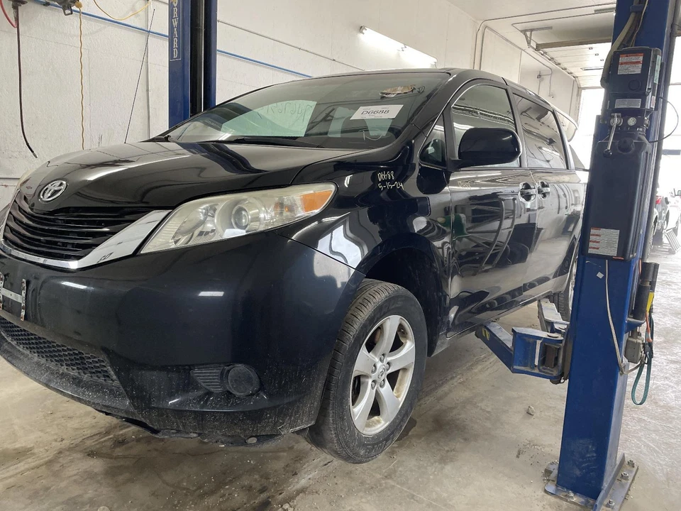 Módulo de control del motor usado (ECM) se adapta a: Toyota Sienna 2012 Mod de control electrónico Foto 4 de 4