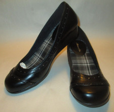 Vtg Melrose Ave. Corinda Womens 9M Black,Tiny Studs, Low Wedge Cushion Pump