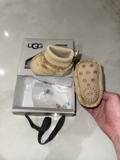 UGG Baby Nesti Fleece Crib Boots – Beige | UK 0.5 (Extra Small) | Boxed