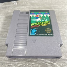 10-Yard Fight (Nintendo Entertainment System, 1985) NES CIB 5 Screw Hangtab