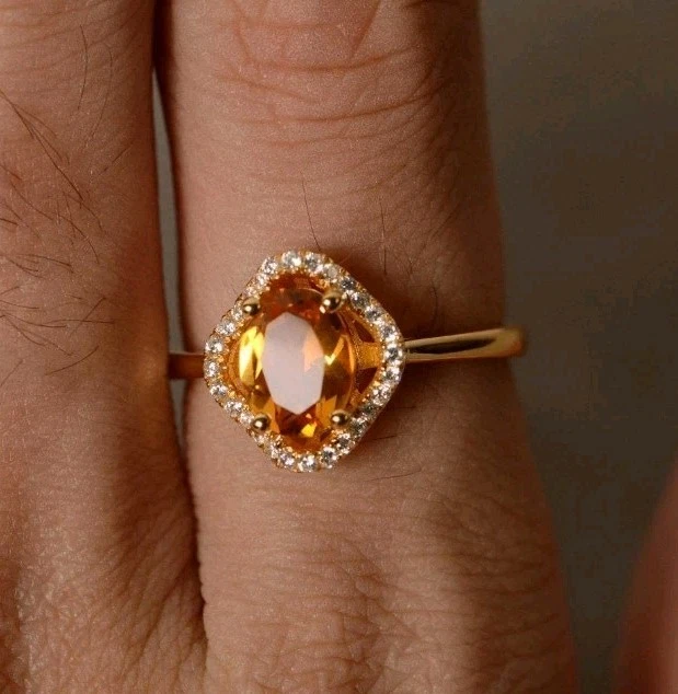 Anillo de boda enchapado en oro macizo de 14 k de corte ovalado de citrino natural y circonita Foto 2 de 3