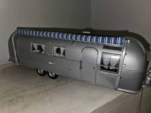 Auto giocattolo Franklin come nuova Franklin come nuova modelli di precisione Air Stream 1968 Landyacht - Foto 5 di 9