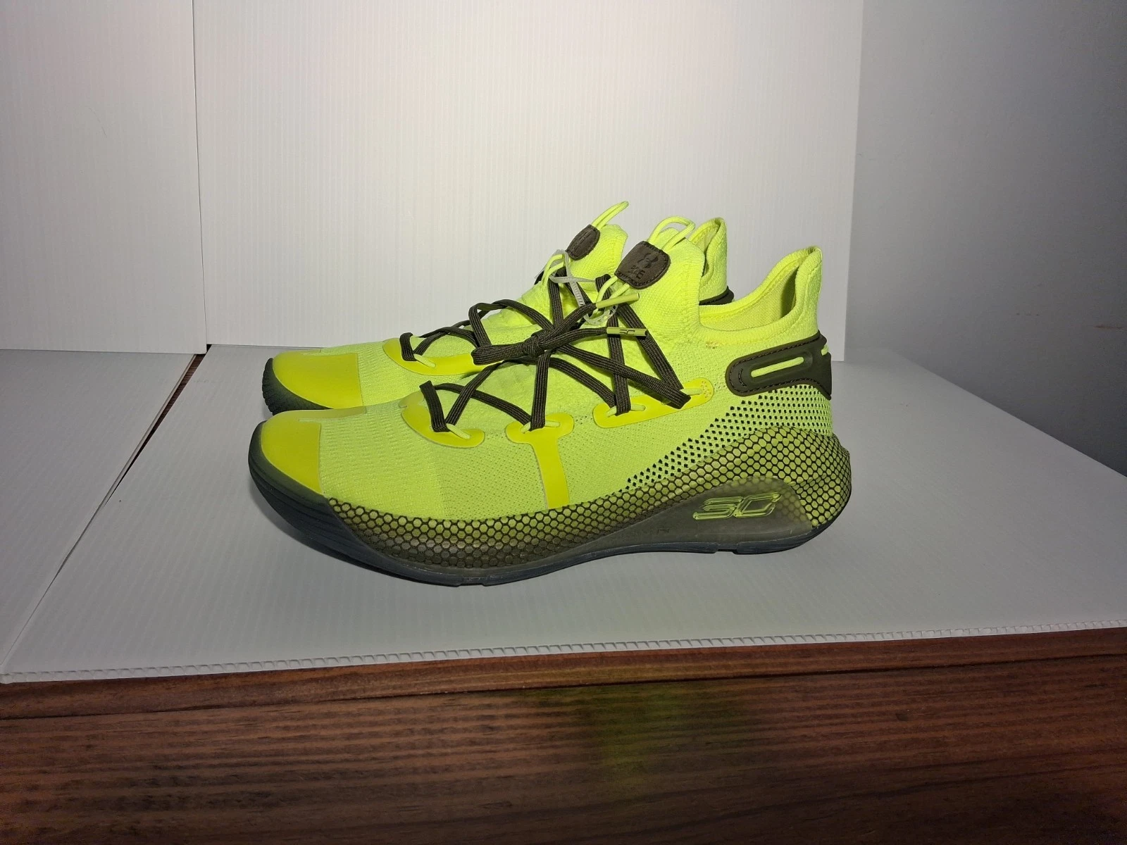 Under Armour Stephen Curry (Coy Fish Color) Shoes