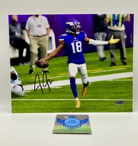 Justin Jefferson Signed 8x10 Photo With COA (3203129) (Vikings)