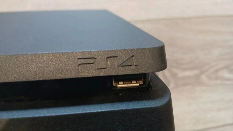 Sony PlayStation 4, Foto 4 von 5
