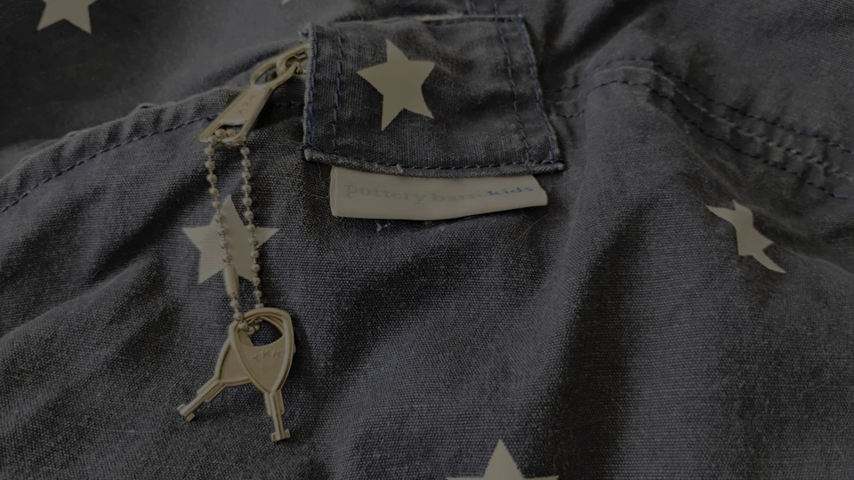 Funda Pottery Barn Kids Anywhere Beanbag Slipcover azul marino y blanco estrellas clásica Foto 3 de 4