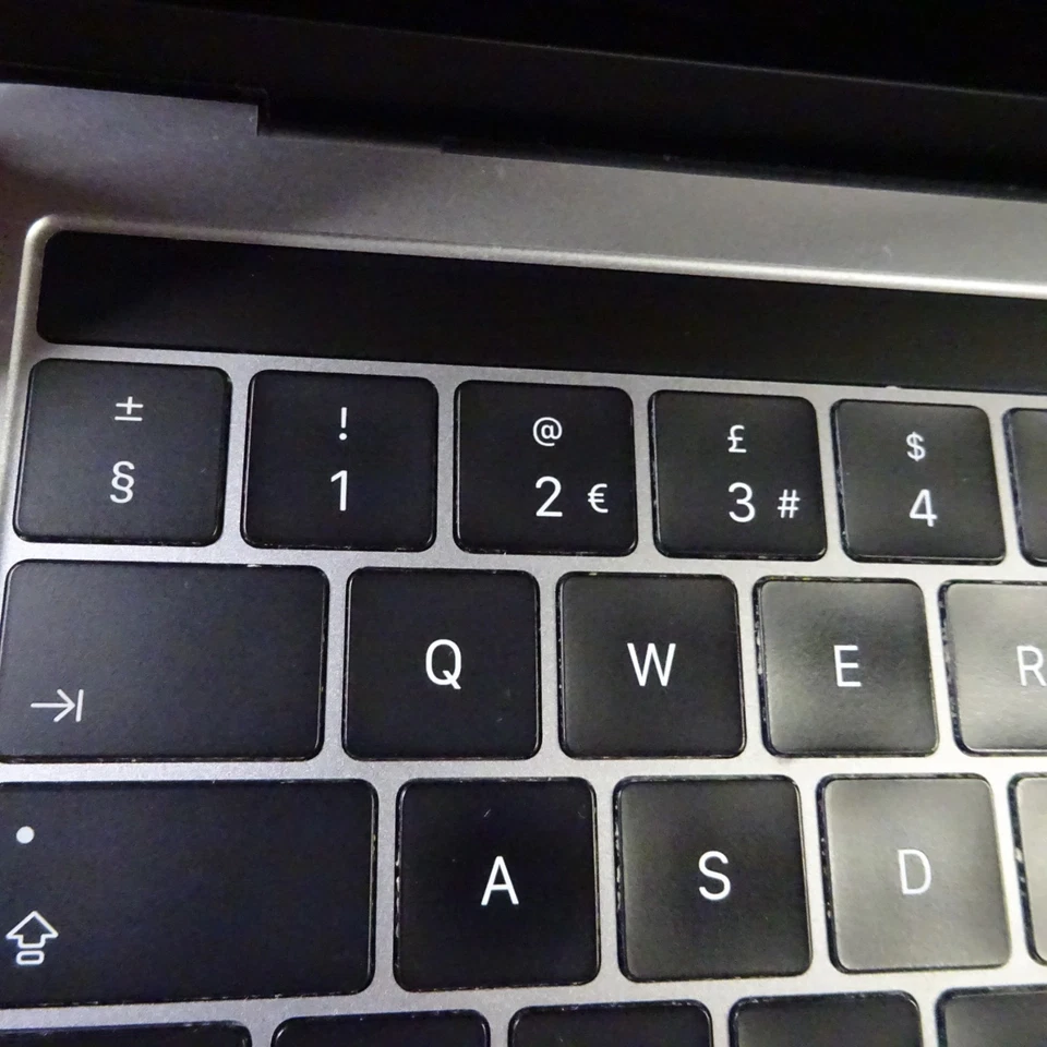 APPLE MacBook Pro 15,2 A1989 EMC3358 i5-8279U 16GB Ram 512GB SSD 13" Inch Laptop - Image 4 of 4