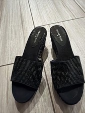Donald J Pliner Black Frida Sandals