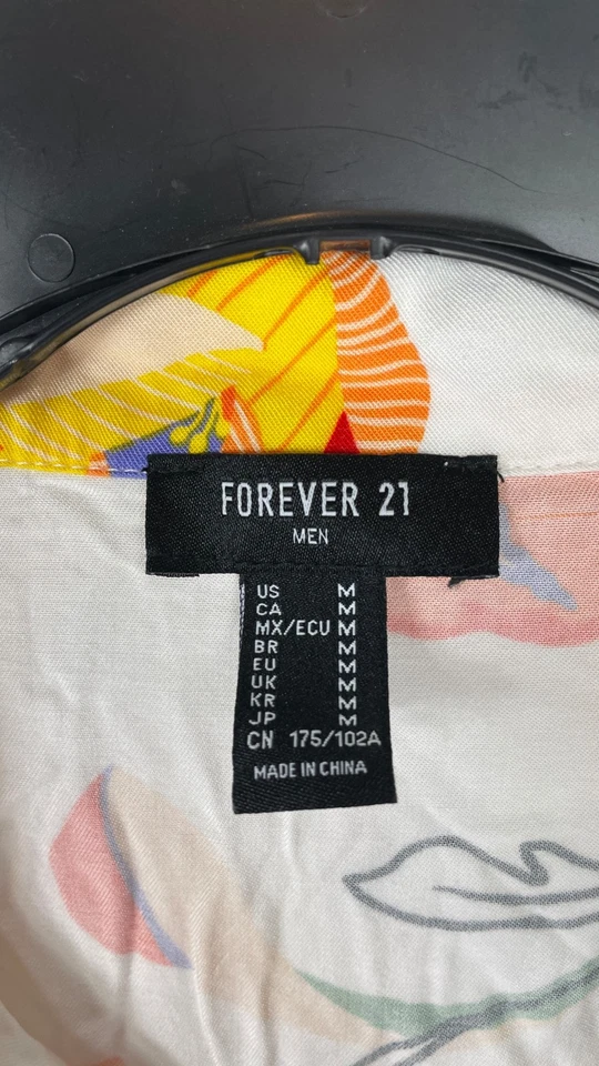 Forever 21 Mens Button Down Hawaiian Shirt Short Sleeve Floral Size Medium - Image 4 of 4