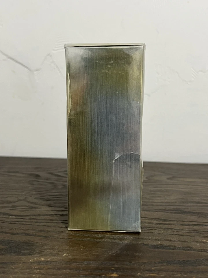 Ck IN2U By Calvin Klein Eau de Toilette Spray Feminino 1.7 FL OZ 50 ml NOVO *SELADO* - Imagem 3 de 4