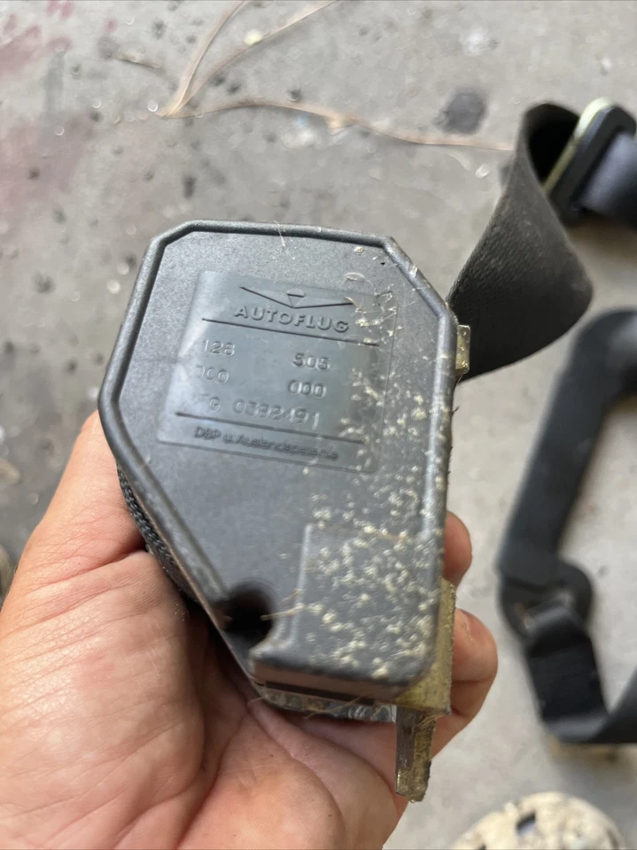 ❤️BMW 🔥E24 L6 M6 633CSI 635CSI Right FRONT SEAT BELT*E-02* - Imagem 4 de 4