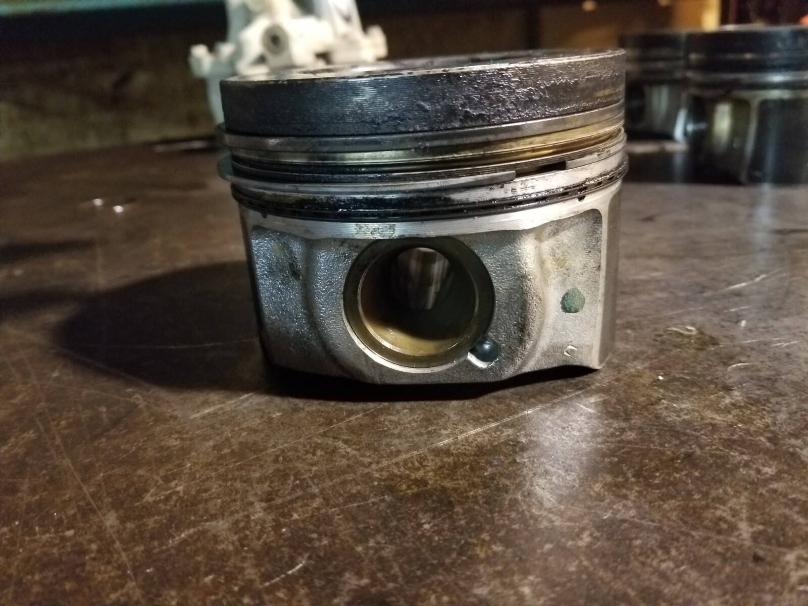 20112014 DURAMAX 6.6 6.6L LML LGH ENGINE PISTON RH PASSENGER STD