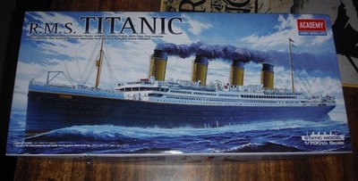 SEALED Academy RMS Titanic 1/700 Scale Ship Model Kit New Hobby Model Kits 14402