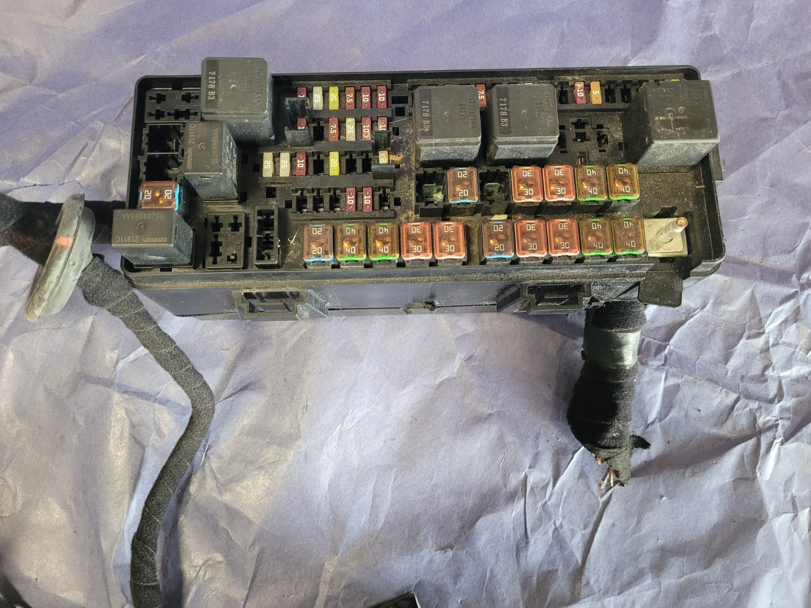 2014-2017 Maserati Ghibli Gransport 3.0L AT Fuse Relay Box 670036295