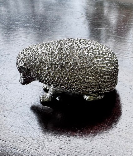 POSTED FREE Small solid silver-coloured Metal Hedgehog Ornament