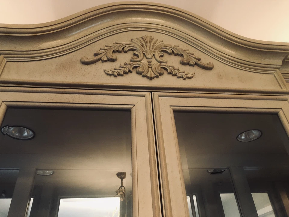 Stanley Furniture Dining Room Set - Image 3 of 4