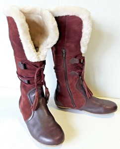 red clarks boots