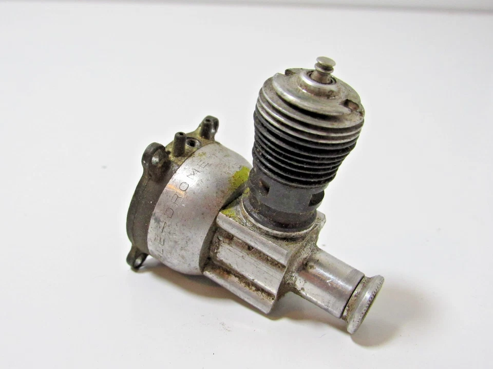 Vintage Cox Thimble Drome Engine Parts Lot #A2 - Image 4 of 4