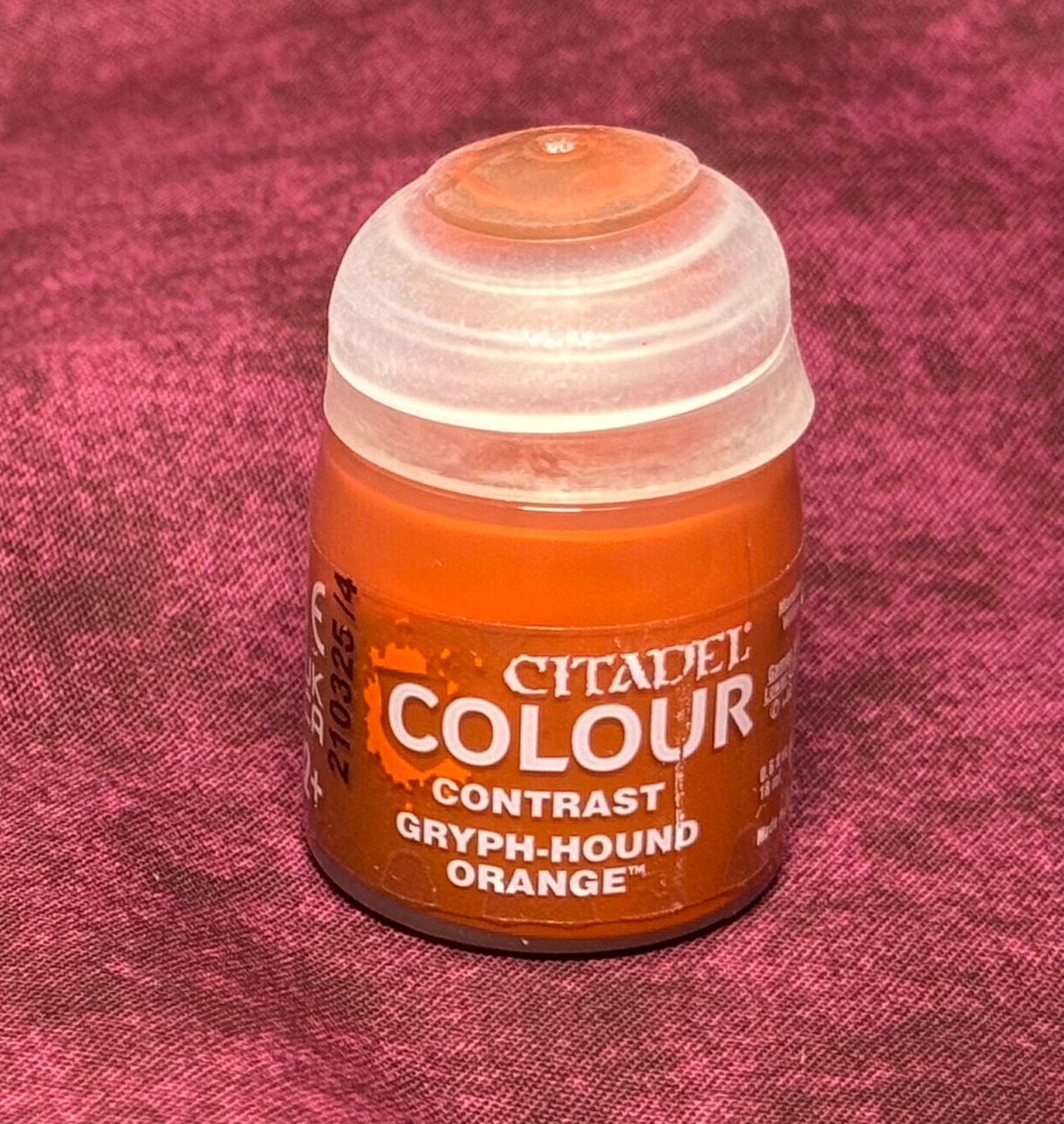 Contrast - Gryph-Hound Orange