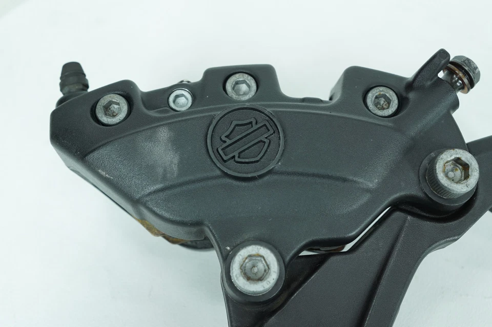 Harley Touring Street Glide 2008 FLHX pinza de freno trasera OEM con soporte Foto 3 de 4