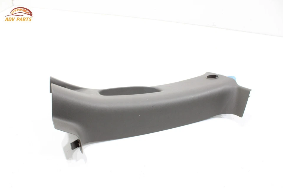 Chevrolet Express 3500 2500 1500 2009-24 parte trasera derecha pilar cubierta OEM Foto 2 de 4