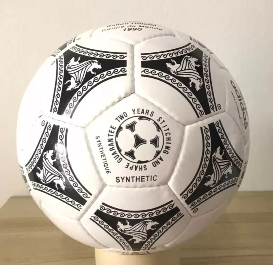 Questra AS551W サッカーボール 1994 FIFAワールドカップ Adidas Questra FIFA World Cup 1994 Official Match Ball