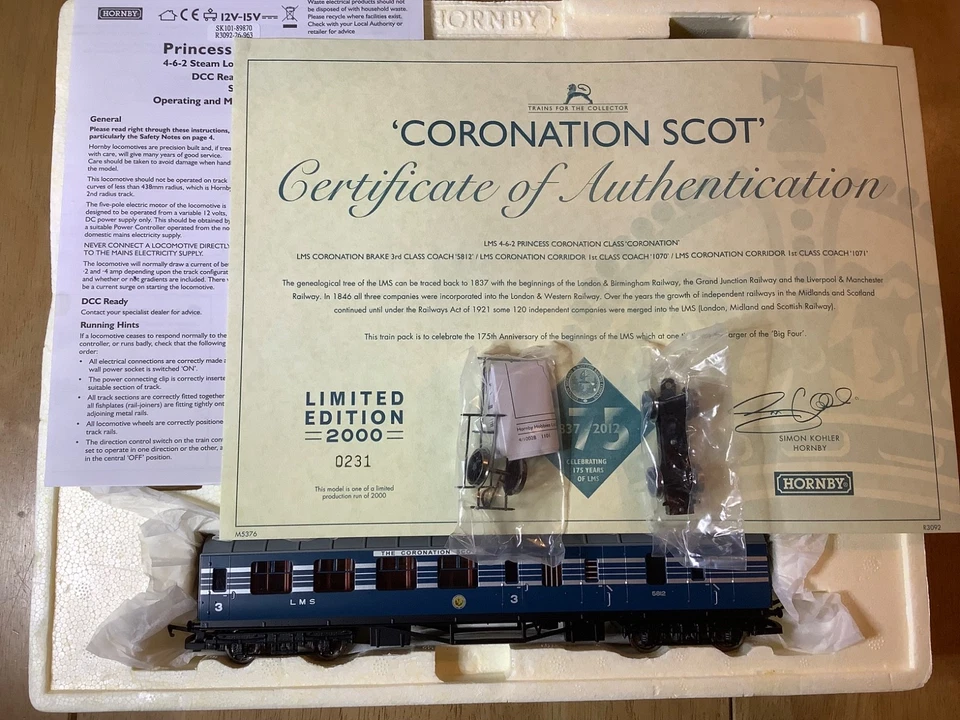 Hornby L/Edition R3092 LMS Coronation Scot Train Pack with 6220 Coronation - Image 3 of 4