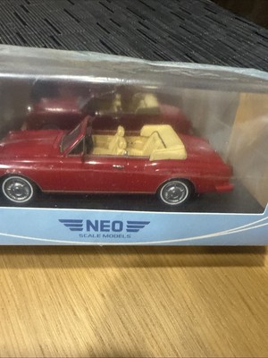 NEO Scale Models 1/43 Scale Bentley Continental Convertible 1985 Red