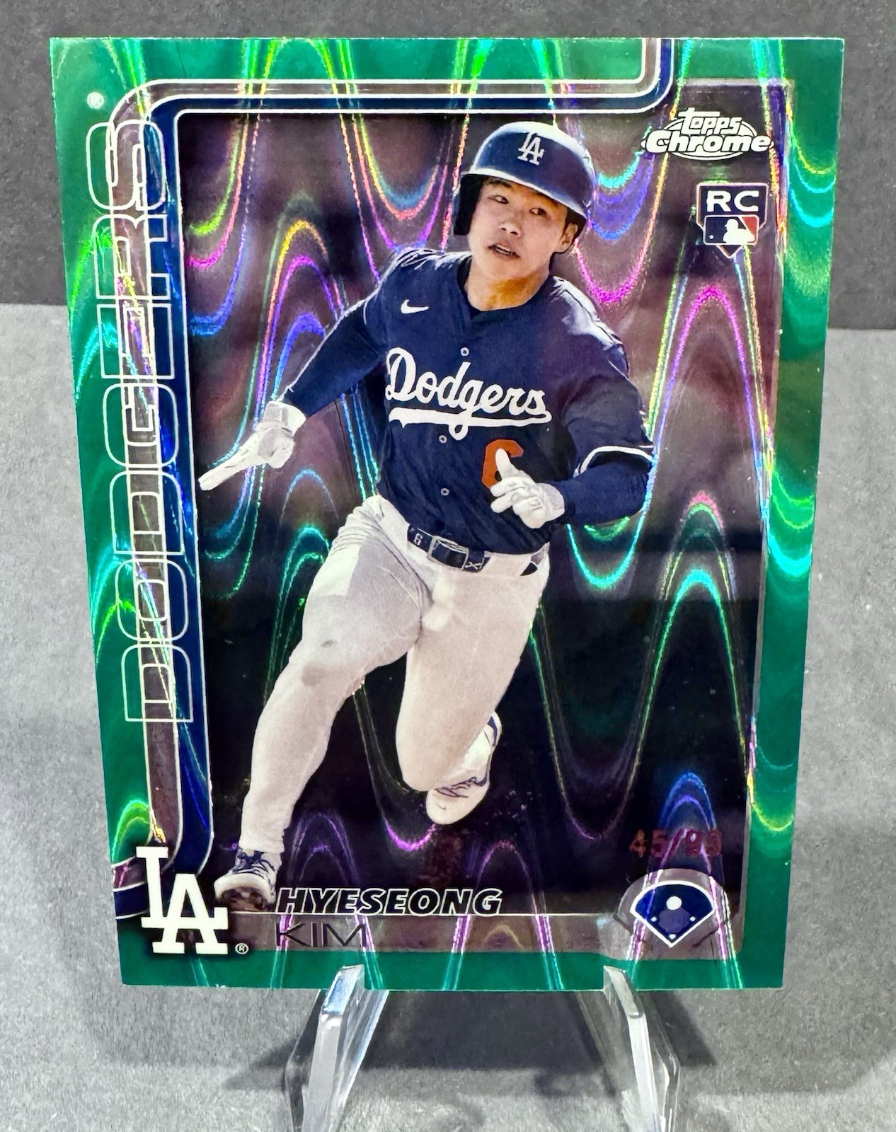 2025 Topps Chrome Hyeseong Kim Rookie #152 Green RayWave /99 Dodgers RC