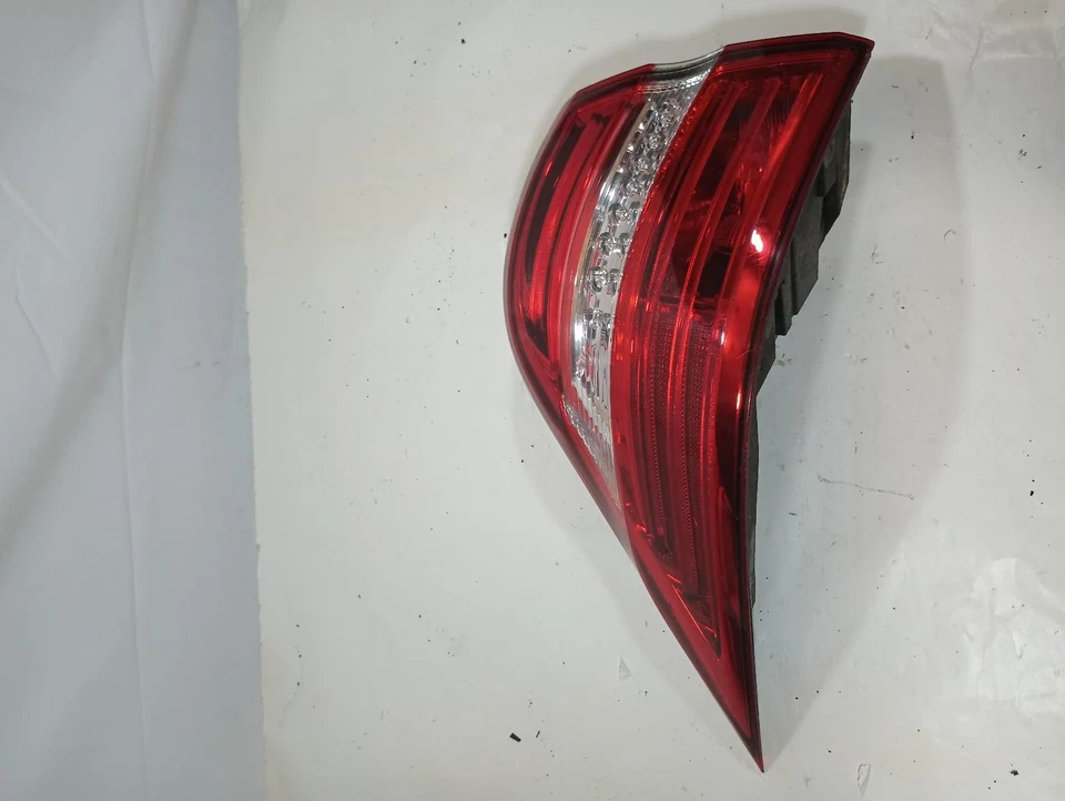 Б/у левый задний фонарь в сборе подходит: 2013 Mercedes-Benz Mercedes ml-класса 166 тип - Изображение 2 из 4