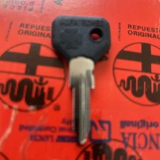 Alfa Romeo 115 Spider Ignition Blank Key 164- NOS 60501855