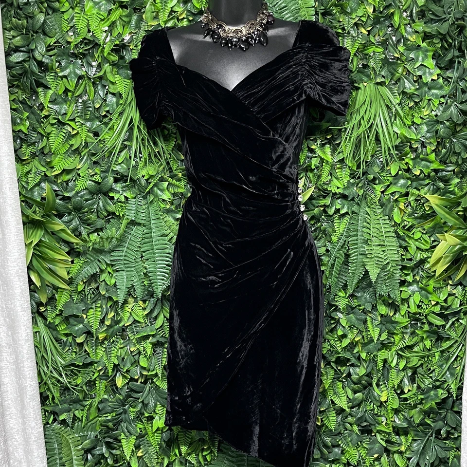 Vestido DE COLECCIÓN BARI JAY Plisado Acanalado Mujer 8 Negro Hombro Descubierto Terciopelo 2622 Foto 2 de 4