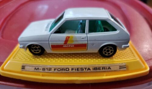 PILEN  FORD FIESTA IBERIA 1/64 M812 Never Taken Off Of Base! Never Played With!! - 第 1/5 張圖片