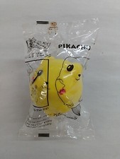2000 Kelloggs Pikachu Pokeman Battle Tops