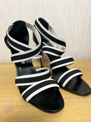 Manolo Blahnik Pantoletten Sandalen Absatz Mehrfarbig Größe: 37,5/JP: 24...