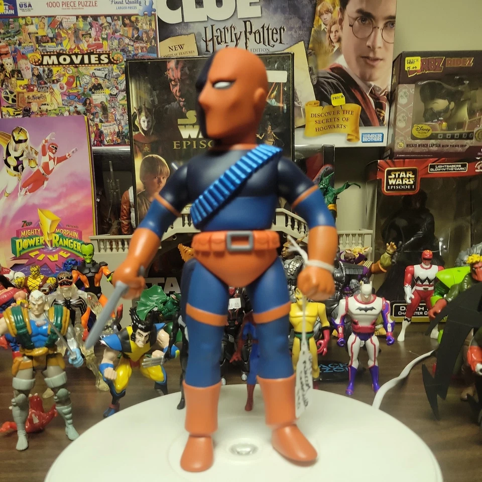 Figura Medicom DC Comics Retro Colección Sofubi Deathstroke 10" Foto 3 de 4