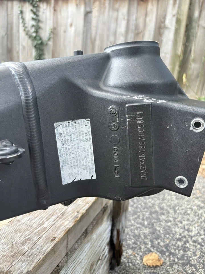 05 06 2005 2006 Kawasaki Ninja ZX636 ZX636 ZX6 636 OEM cuadro principal chasis salvamento Foto 2 de 4