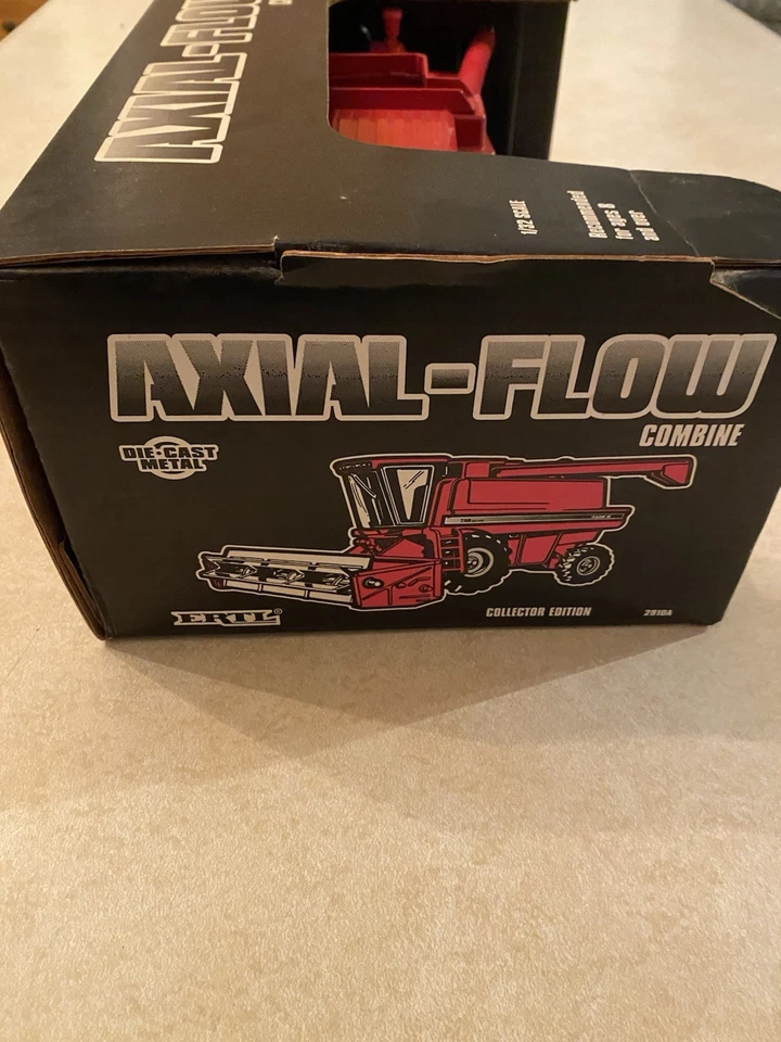 1/32 Case IH 2188 Axial-Flow Combine With Both Heads NIB! - Image 4 of 4