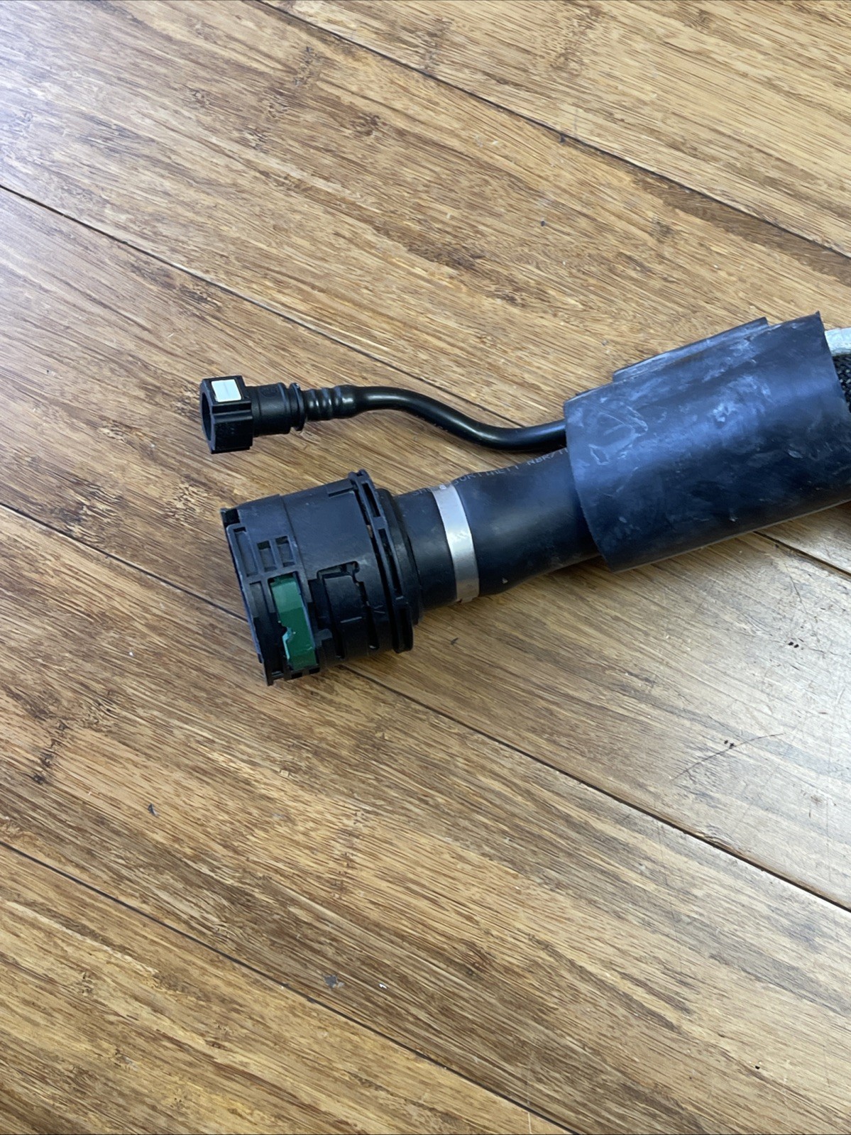 2018-2023 Ferrari Portofino F164 Complete Capless Fuel Filler Neck Tank OEM