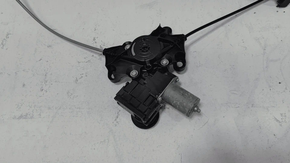 2019-2021 TOYOTA RAV4 РЕГУЛЯТОР СТЕКЛОПОДЪЕМНИКОВ ПЕРЕДНЕЙ ПАССАЖИРСКОЙ ДВЕРИ С ДВИГАТЕЛЕМ ОТ ОРИГИНАЛЬНОГО ПРОИЗВОДИТЕЛЯ - Изображение 4 из 4