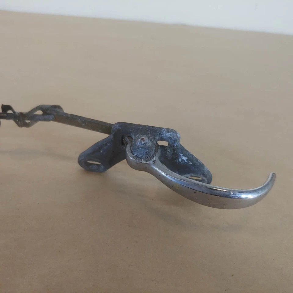 Mecanismo de manija de puerta izquierda delantera izquierda interior pontón Mercedes 220S 1951-66 fabricante de equipos originales Foto 2 de 4