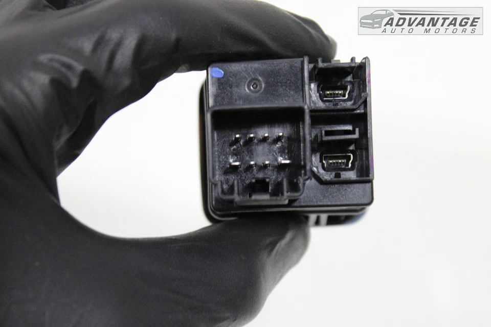 Jeep Compass 2017-2021 consola conector USB puerto de carga adaptador y auxiliar OEM Foto 4 de 4