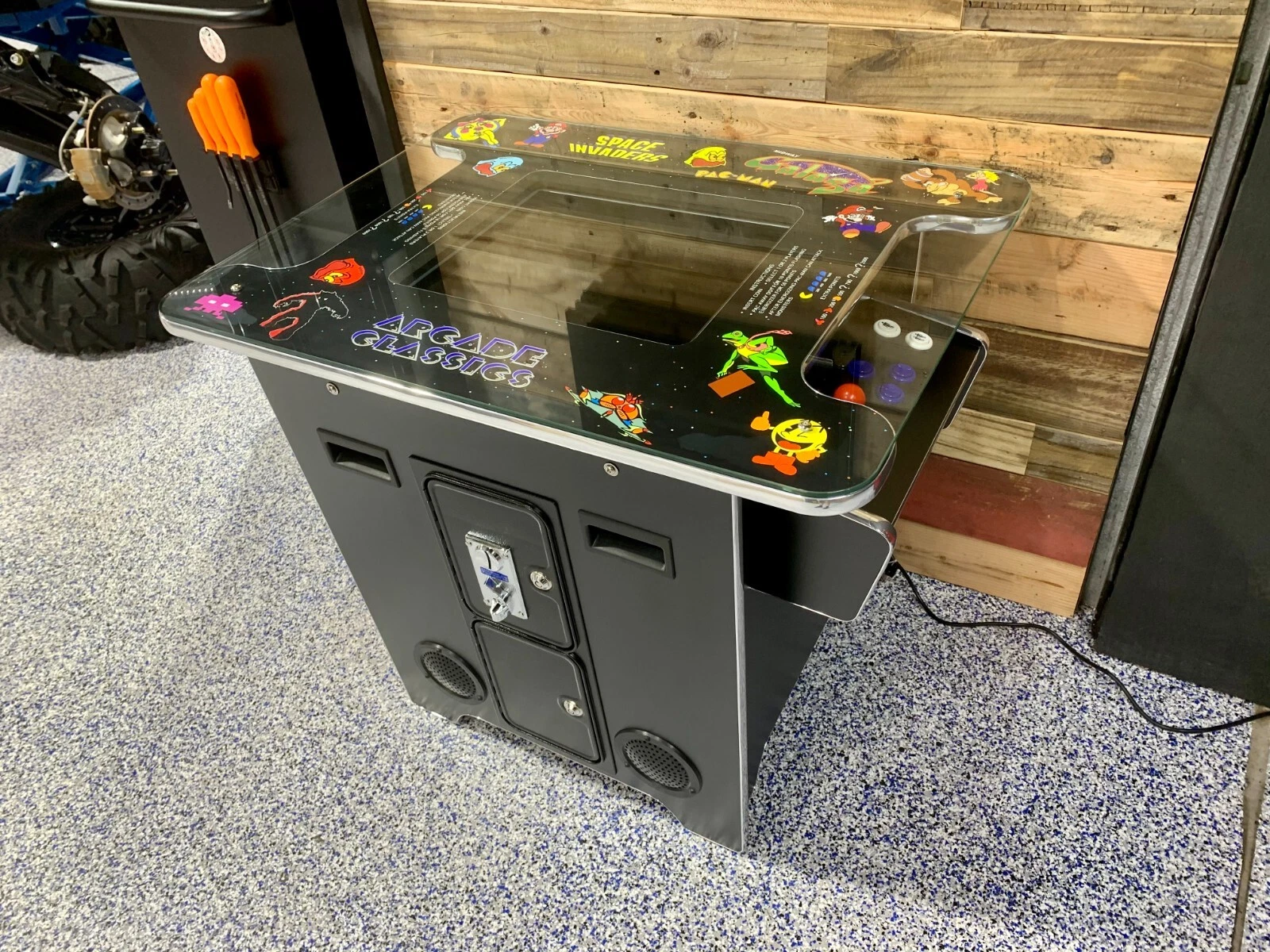 Geelong Cats 2022 Premiership AFL Team Triangle Pennant