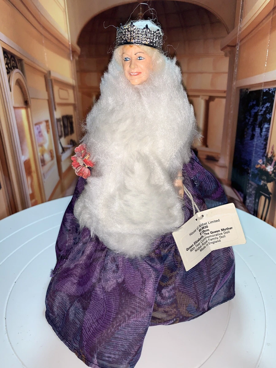 Peggy Nisbet Queen Elizabeth The Queen Mother 90th Commemorative Doll