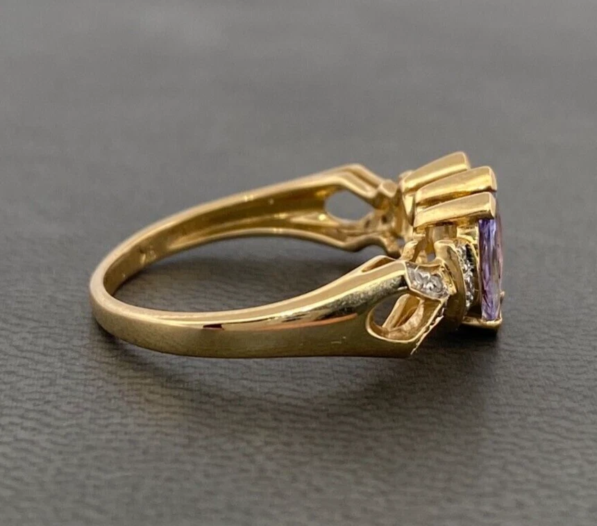 9ct Yellow Gold Iolite & Diamond Cluster Ring Size N - Image 3 of 4