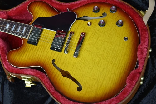 Gibson: ES-335 Figured Iced Tea 3.7