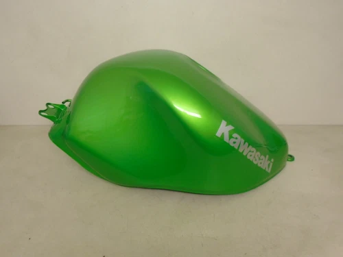 KAWASAKI ZX9R FUEL TANK M22KT138