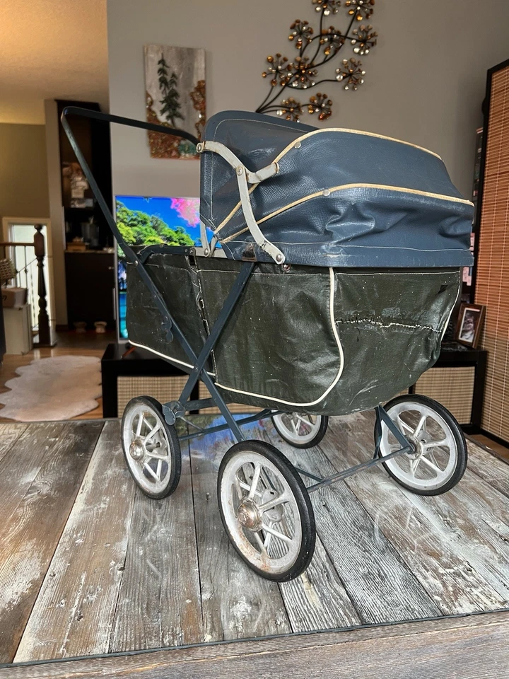 Vintage 1920s Hooded Gendron Baby Doll Carriage Coach Albee Metal Buggy Toronto - Image 2 of 4